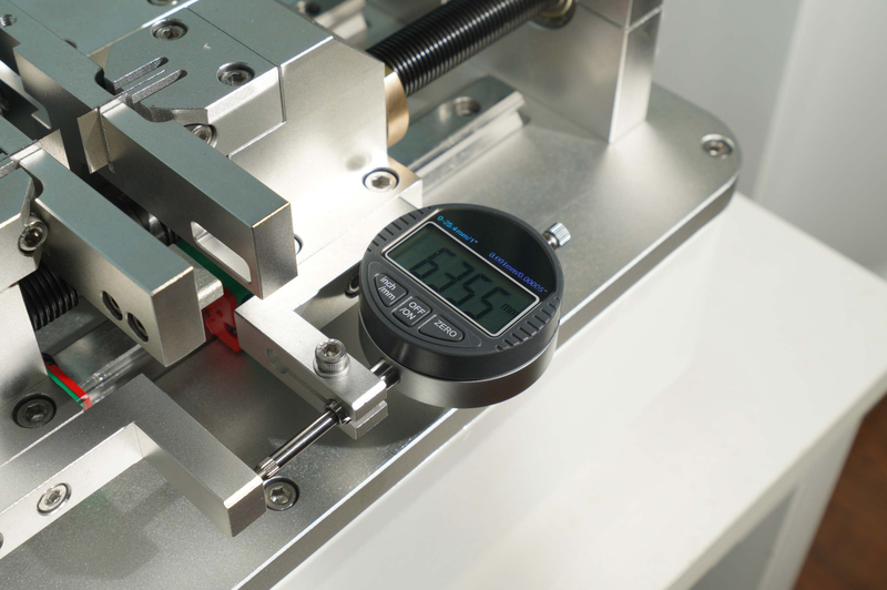 High Precise Good Quality Coplanar Double Notches Making Machine for Charpy IZOD Impact Specimens with CE 